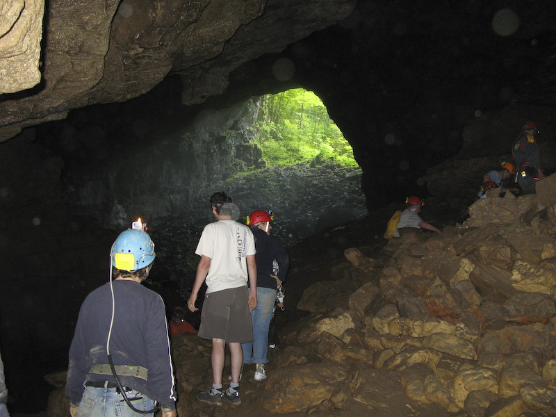 Ogled Planinskega polja in jam ob njem